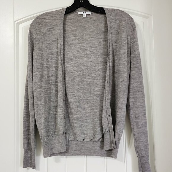 UNIQLO 100% Wool Buttons Front V-neck Cardigan Sweater - Picture 1 of 4